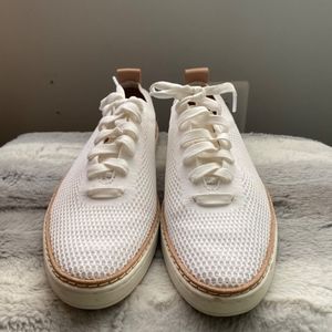 Ugg Sidney Sneaker